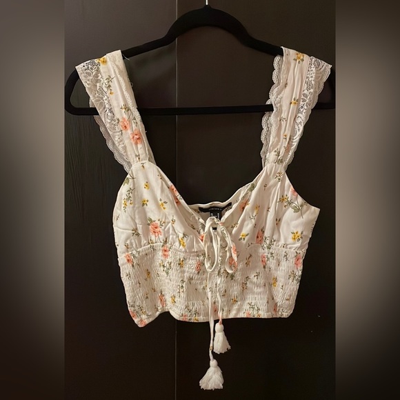 Floral lace crop top - Picture 1 of 2